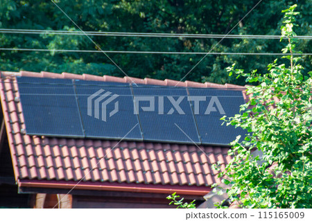 Solar power energy on the roof to a standard house 115165009
