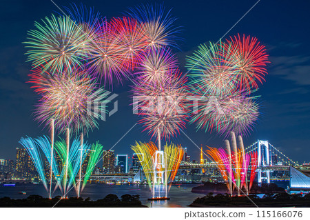 Fireworks at Odaiba with the Tokyo night view in the background 115166076