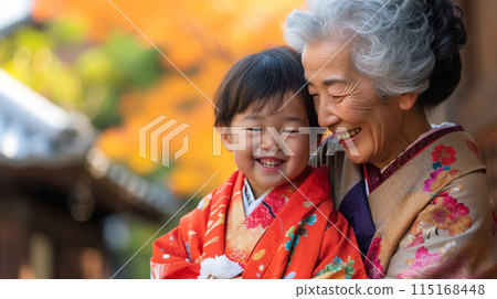 日本祖母和孫子笑的生活方式特寫 115168448