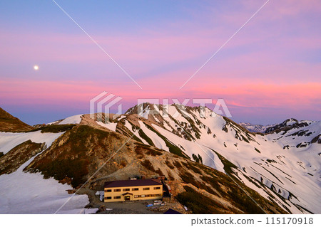 Tsurugi Gozenshoya and the sunset 115170918