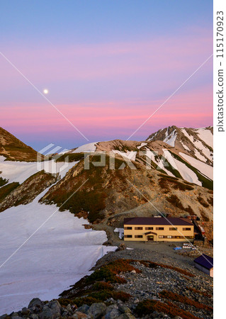 Tsurugi Gozenshoya and the sunset 115170923