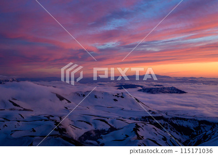 健護前美麗的日落 115171036