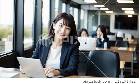 Woman operating a computer / business woman 115171452