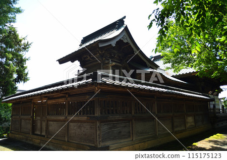 Takatori Tenmangu Shrine, the shrine for good fortune and wisdom in Otakashima, Itakura Town, Gunma Prefecture 115175123