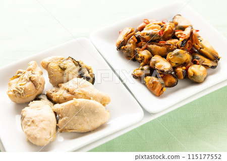 Delicious smoked mussels and oysters Delicious smoked mussels and oysters 115177552
