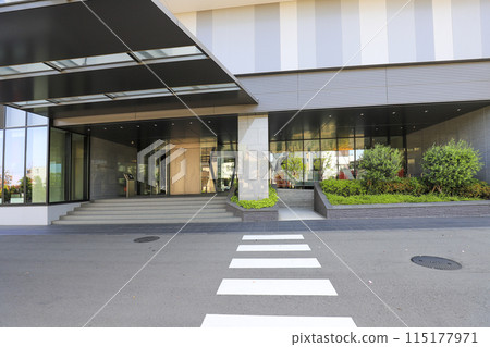 King Skyfront 島津正門 115177971