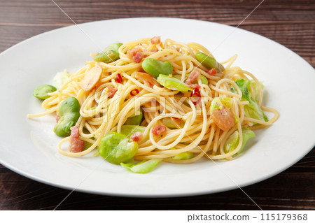 Peperoncino 配蠶豆和高麗菜 115179368