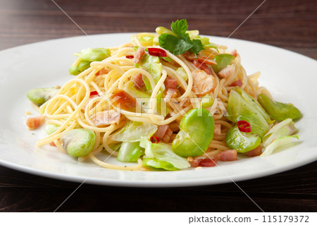 Peperoncino 配蠶豆和高麗菜 115179372