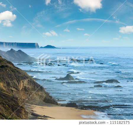 Evening ocean view (Algarve, Portugal). 115182575