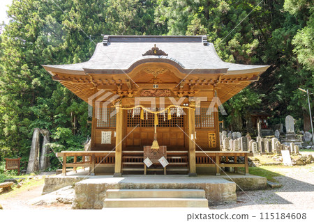 "Yamanashi Prefecture" Chikukomagatake Shrine surrounded by trees, Main Hall of the Front Shrine 115184608