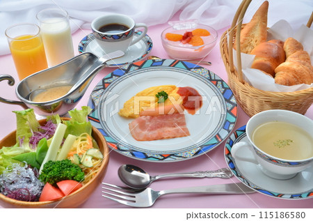 美味的開始:精緻的早餐套餐 美味的開始:精緻的早餐套餐 115186580