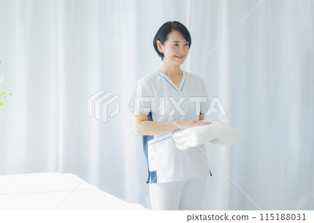 Buddhist teacher Esthetician Buddhist teacher Esthetician 115188031