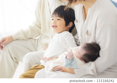 Babies and families 115188242