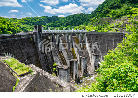 Takayama Dam (Tsukigase Dam) Minamiyamashiro Village, Kyoto Prefecture 115188397