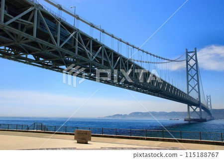 通往淡路島的大橋，完工後是世界上最長的吊橋…珍珠橋【明石海峽大橋】 115188767