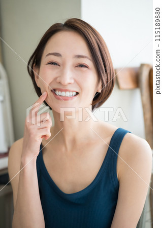 tooth, female, lady 115189880