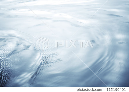 水面泛起海洋般的漣漪 水面泛起海洋般的漣漪 115190401