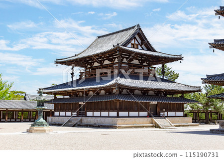 奈良的晴天,世界遺產和國寶法隆寺的正殿 奈良的晴天,世界遺產和國寶法隆寺的正殿 115190731