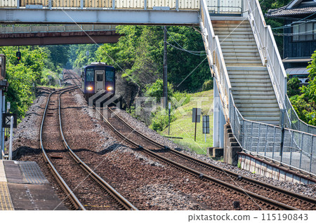 A train bound for Kameyama arrives at Tsukigaseguchi Station on the Kansai Line in Minamiyamashiro Village, Kyoto Prefecture A train bound for Kameyama arrives at Tsukigaseguchi Station on the Kansai Line in Minamiyamashiro Village, Kyoto Prefecture 115190843