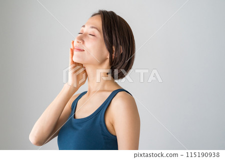 female, lady, woman 115190938
