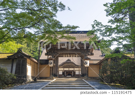 Koyasan Kanemonji main gate 115191475