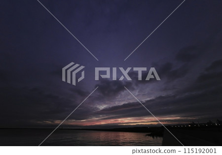 陰森恐怖的傍晚天空/春天/超廣角/天基/240531pm 115192001