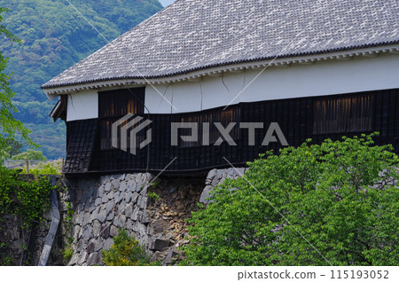 Collapsed stone wall of the Sukiyamaru second-story hall of Kumamoto Castle 115193052