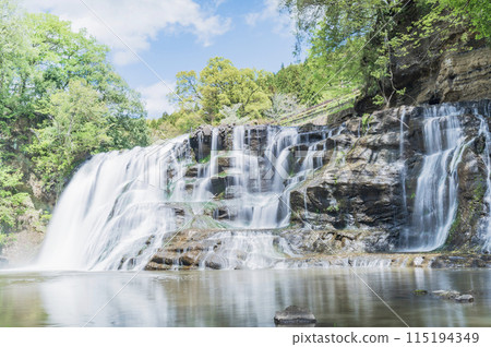 Tochigi Ryumon Falls (Nasukarasuyama City) 115194349