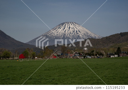 Hokkaido ranch in early spring 115195233