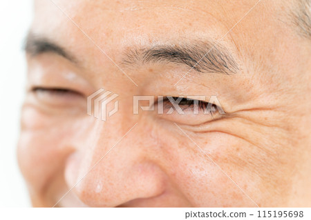 Middle male eyes close up 115195698