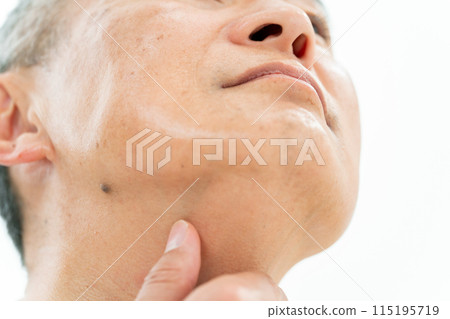 Middle-aged man, shaving, beard hair removal, up Middle-aged man, shaving, beard hair removal, up 115195719