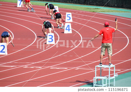 Start of the men's 400m relay at the track and field meet 115196871