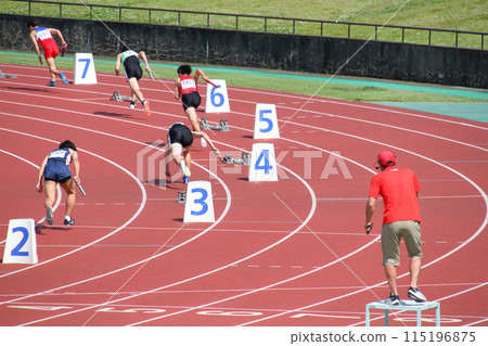 Start of the men's 400m relay at the track and field meet 115196875