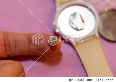 Wristwatch battery change Wristwatch battery change 115197636