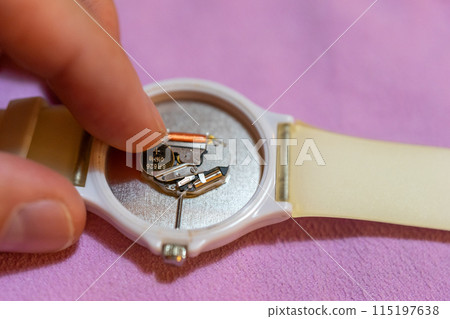 Wristwatch battery change Wristwatch battery change 115197638