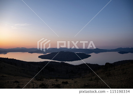 The sunrise of the Bihoro Pass 115198334