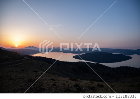 The sunrise of the Bihoro Pass The sunrise of the Bihoro Pass 115198335
