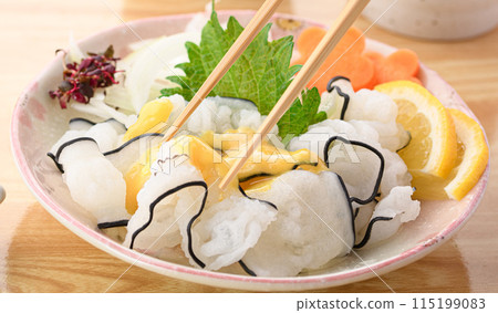 Whale tail feathers (Obaki) from Taiji, Wakayama Prefecture. The name comes from the feather-like shape of the skin of the whale's tail. 115199083