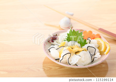 Whale tail feathers (Obaki) from Taiji, Wakayama Prefecture. The name comes from the feather-like shape of the skin of the whale's tail. Whale tail feathers (Obaki) from Taiji, Wakayama Prefecture. The name comes from the feather-like shape of the skin of the whale's tail. 115199114