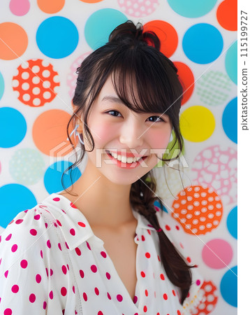 日本圓點女性時尚肖像 日本圓點女性時尚肖像 115199727