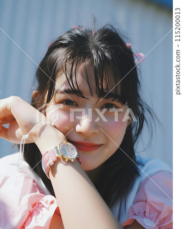 戴粉紅色腕錶的現代日本女性肖像 115200013