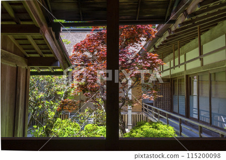 奧書院前的高野山金剛峰寺 115200098