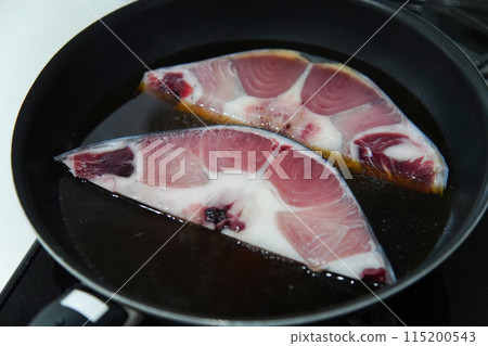 How to make simmered tuna head meat How to make simmered tuna head meat 115200543