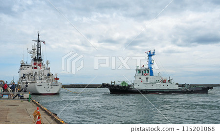 小樽漁政船“白龍丸”和拖船“立岩丸” 小樽漁政船“白龍丸”和拖船“立岩丸” 115201068