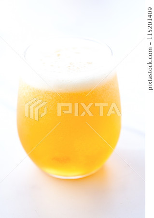 一杯冰啤酒,氣泡細膩 一杯冰啤酒,氣泡細膩 115201409