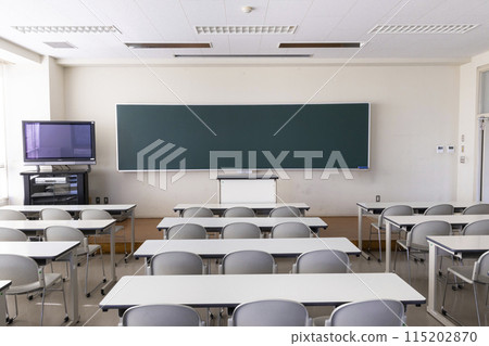 有黑板的學校教室 有黑板的學校教室 115202870