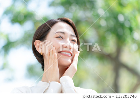 Business woman beauty sunshine Business woman beauty sunshine 115203746