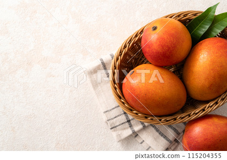 Mango Sunshine Fruit Taiwan Taiwan fruit mango マンゴー 115204355