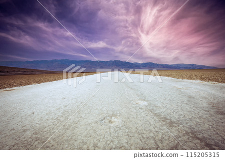 Badwater basin, death valley, california, usa 115205315