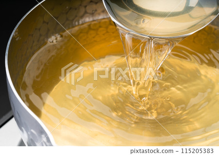 Bonito and kelp broth Bonito and kelp broth 115205383